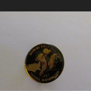 Women’s Volleyball Tacoma Wa Tac Pin 1987 Vintage Souvenir
